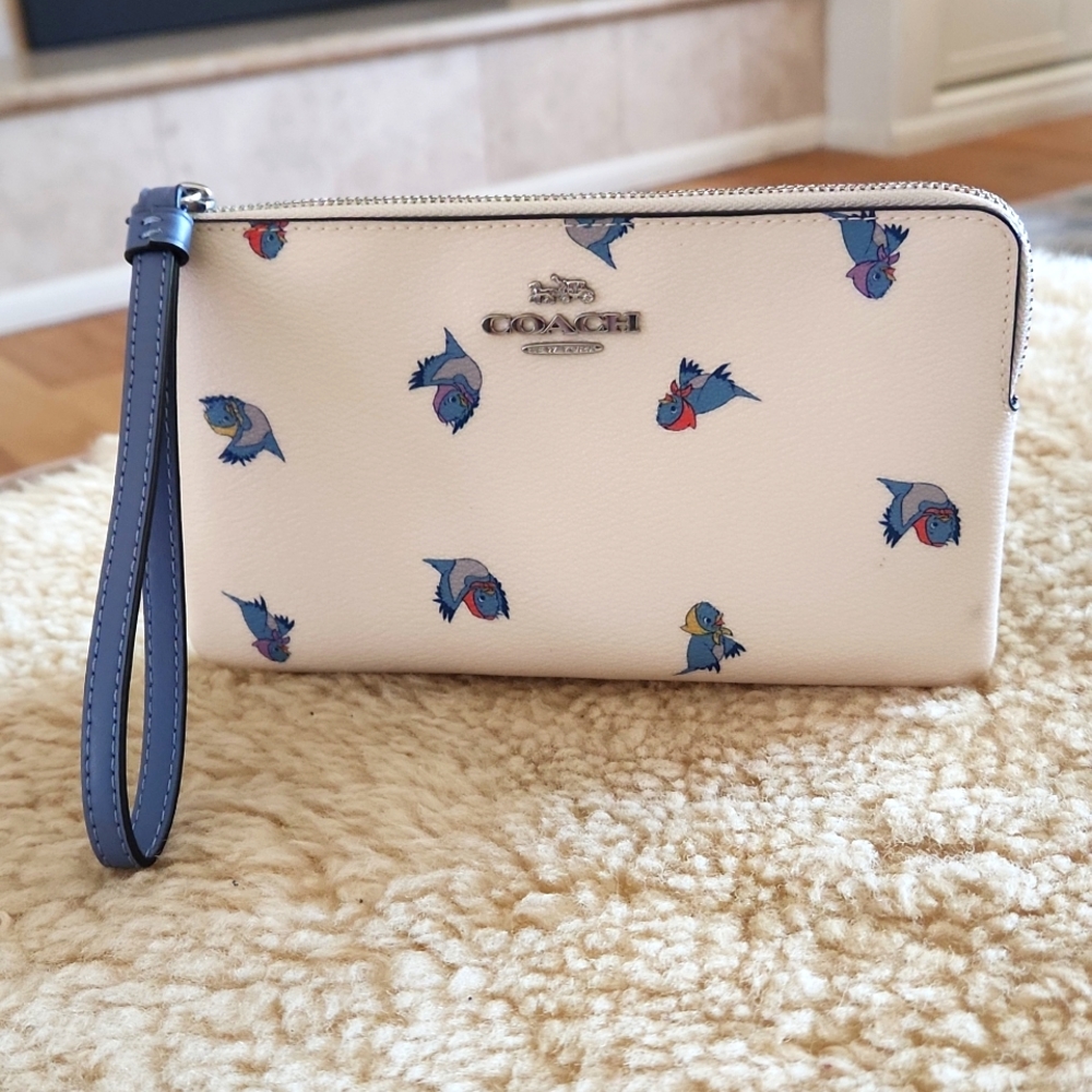 Adorable Disney X Coach Limited Edition Cinderella Blue Bird Wristlet 🐦